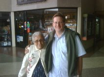 Carmen conmigo en Valencia hace 3 años. Mi primo Meyer fotografía.